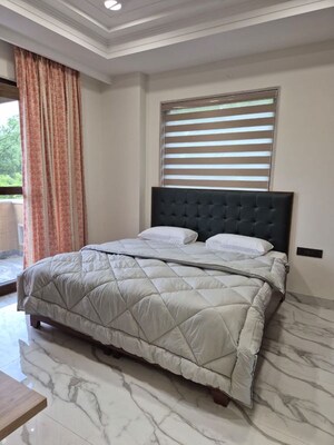 Bedroom in 1 BHK Builder Floor at Dlf Phase V – for Rent