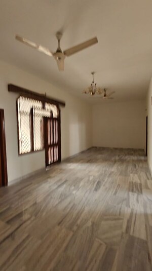 Room in 2 BHK Apartment at BSNL Society, Sector 50 – for Rent