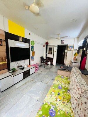 Room in 1 BHK Apartment at Vasant Valley Complex, Malad East – for Rent