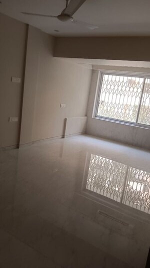 Room in 3 BHK Independent House at Hiranandani Gardens Eden Bungalows, Powai – for Rent