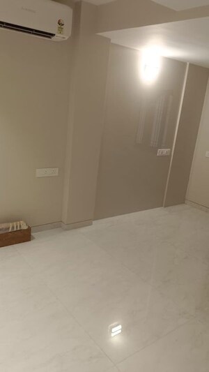 Room in 3 BHK Independent House at Hiranandani Gardens Eden Bungalows, Powai – for Rent