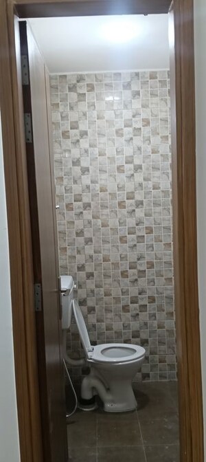 Bathroom in 4 BHK Apartment at The Center Court, Sector 88a – for Rent