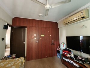 Bedroom in 4 BHK Apartment at Ekta Lake Lucerne, Powai – for Rent