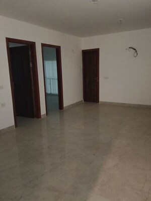 Room in 3 BHK Apartment at Uninav Utopia, Morti – for Rent