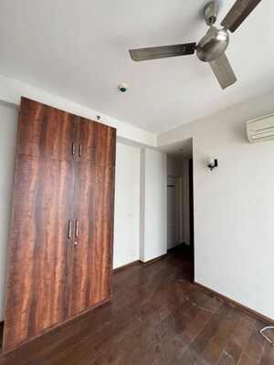 Room in 4 BHK Apartment at M3M Merlin, Sector 67 – for Rent