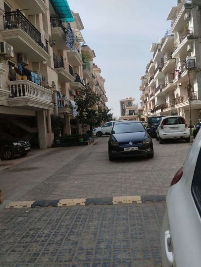  Parking, dyalpur 3 Bedroom 1410 Sq.Ft. Apartment In Dyalpur Zirakpur 10236292