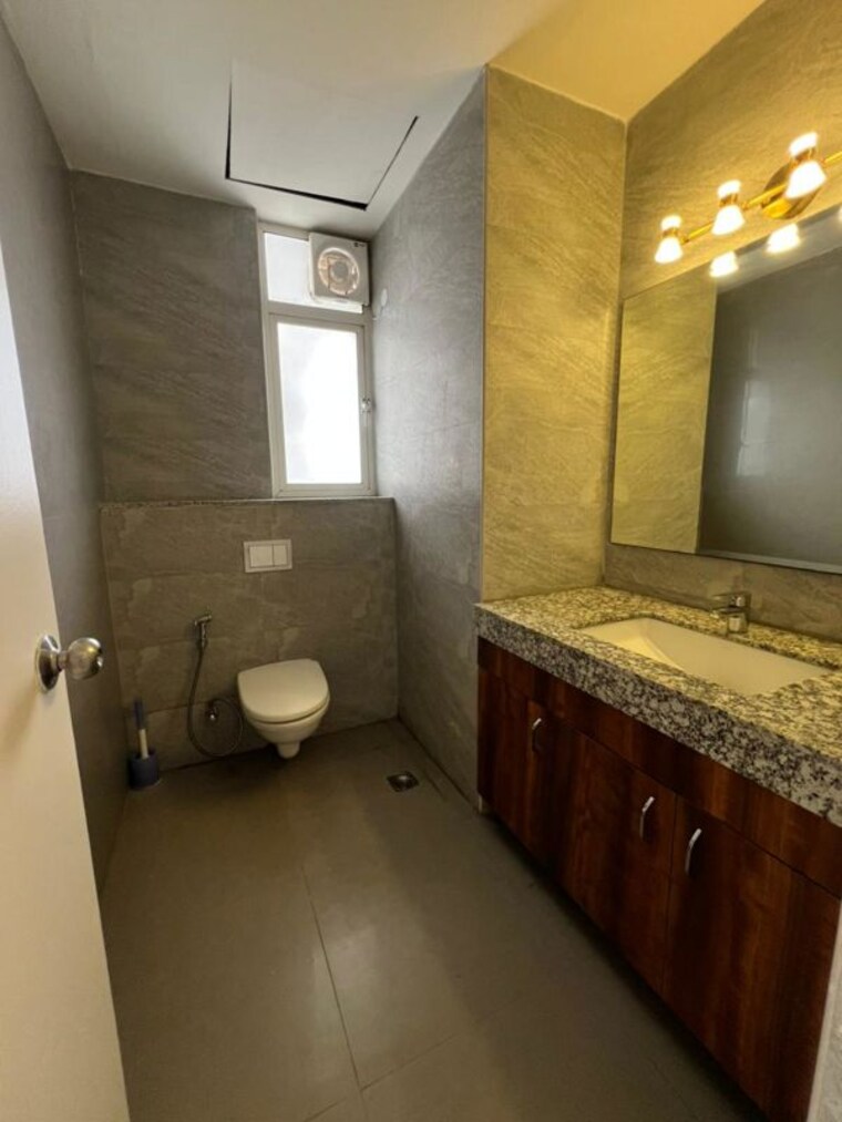 Bathroom, m3m-merlin 3.5 Bedroom 2660 Sq.Ft. Apartment In Sector 67 Gurgaon 10236310
