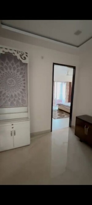 Room in 3 BHK Apartment at Amanora Future Towers, Hadapsar – for Rent