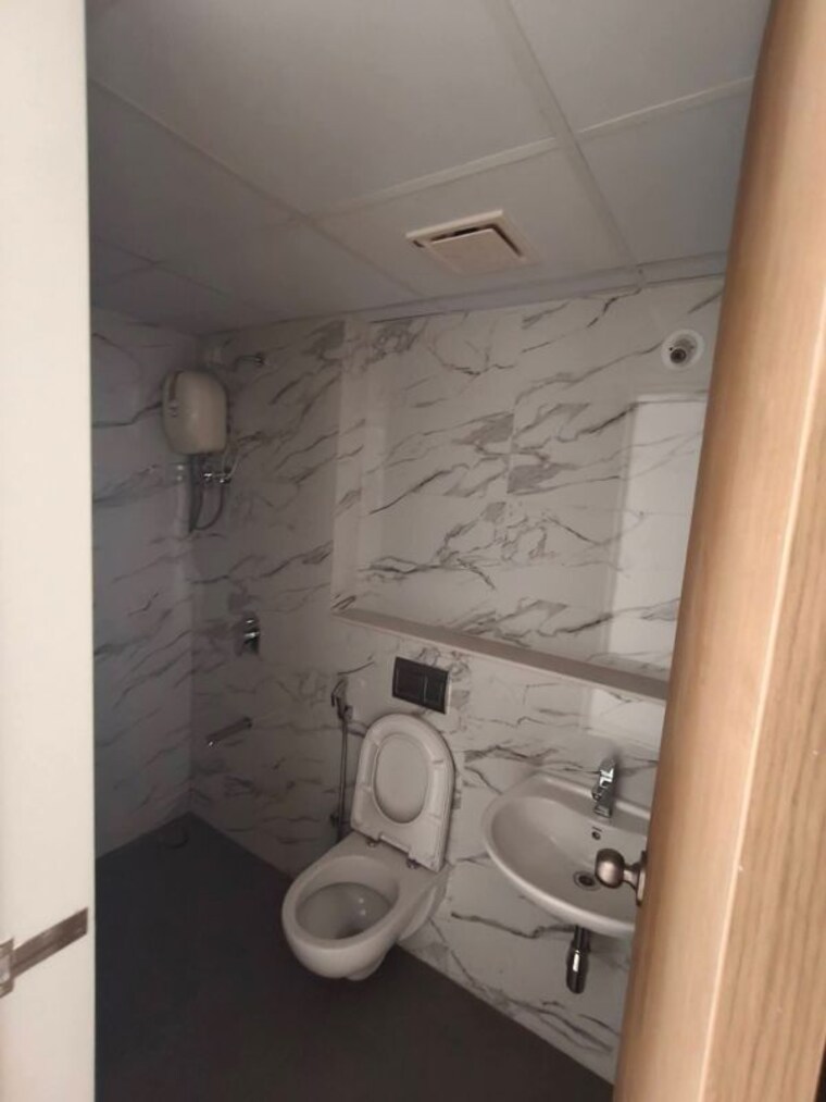 Bathroom, lodha-codename-premier 1.5 Bedroom 450 Sq.Ft. Apartment In Dombivli East Thane 10236417