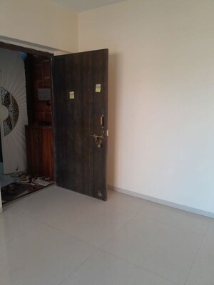 Room in 1 BHK Apartment at Jaliyan Heights, Borivali East – for Sale