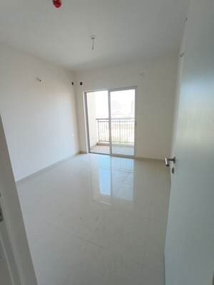 Room in 3 BHK Apartment at Godrej Nurture Pune, Mamurdi – for Rent