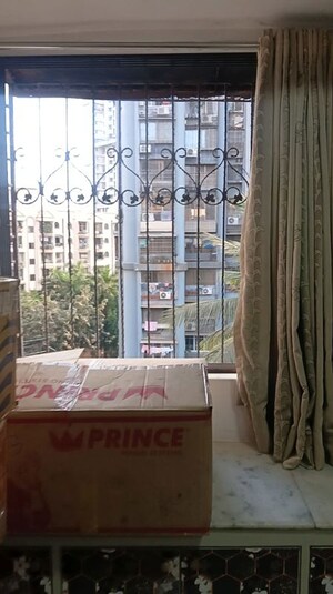 Room in 1 BHK Apartment at Wembley Apartment, Andheri West – for Rent