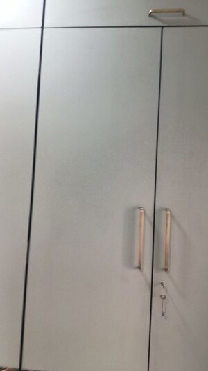 Room in 1 BHK Apartment at Wembley Apartment, Andheri West – for Rent