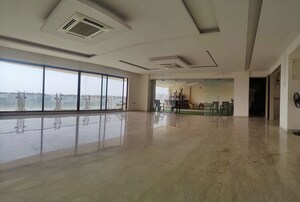 Room in 4 BHK Apartment at Supreme Lake Superior, Powai – for Rent