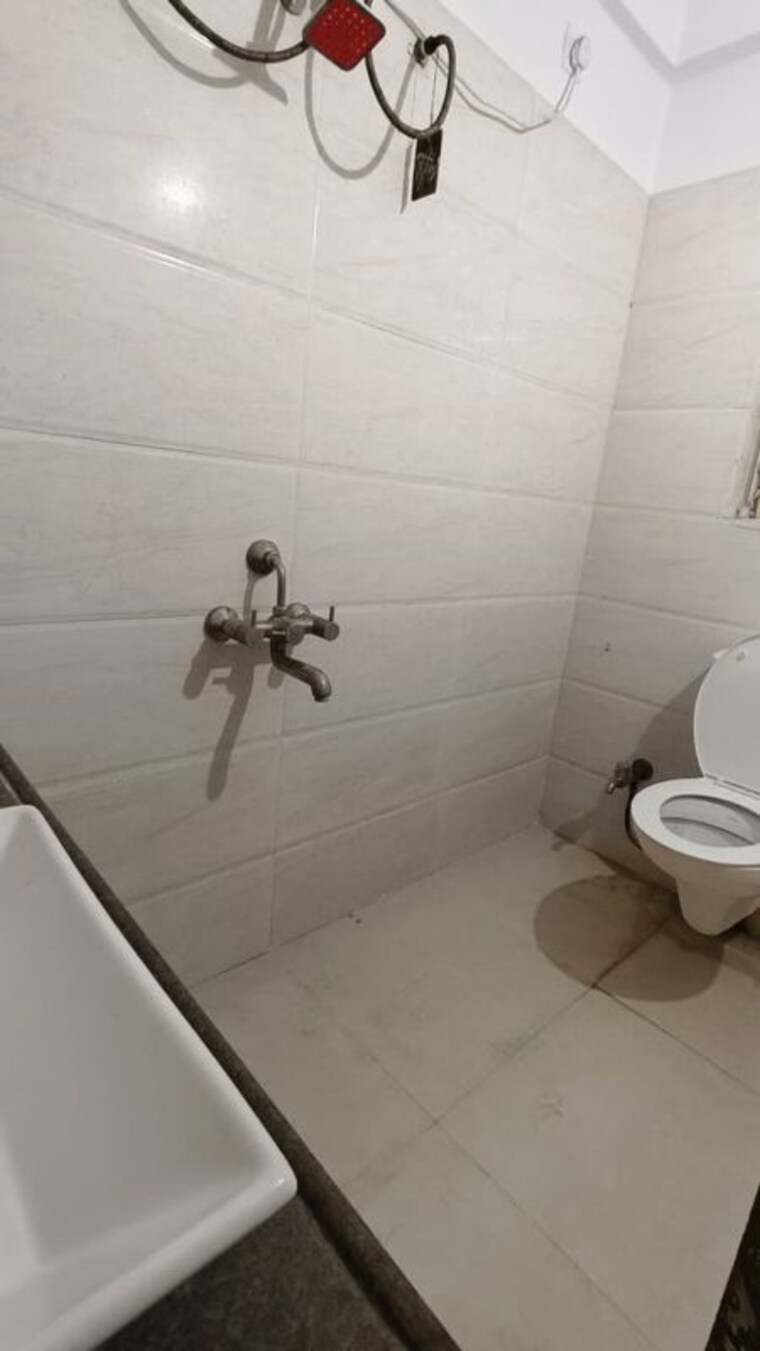 Bathroom, sukhwani-palms 2 Bedroom 980 Sq.Ft. Apartment In Wagholi Pune 10236419