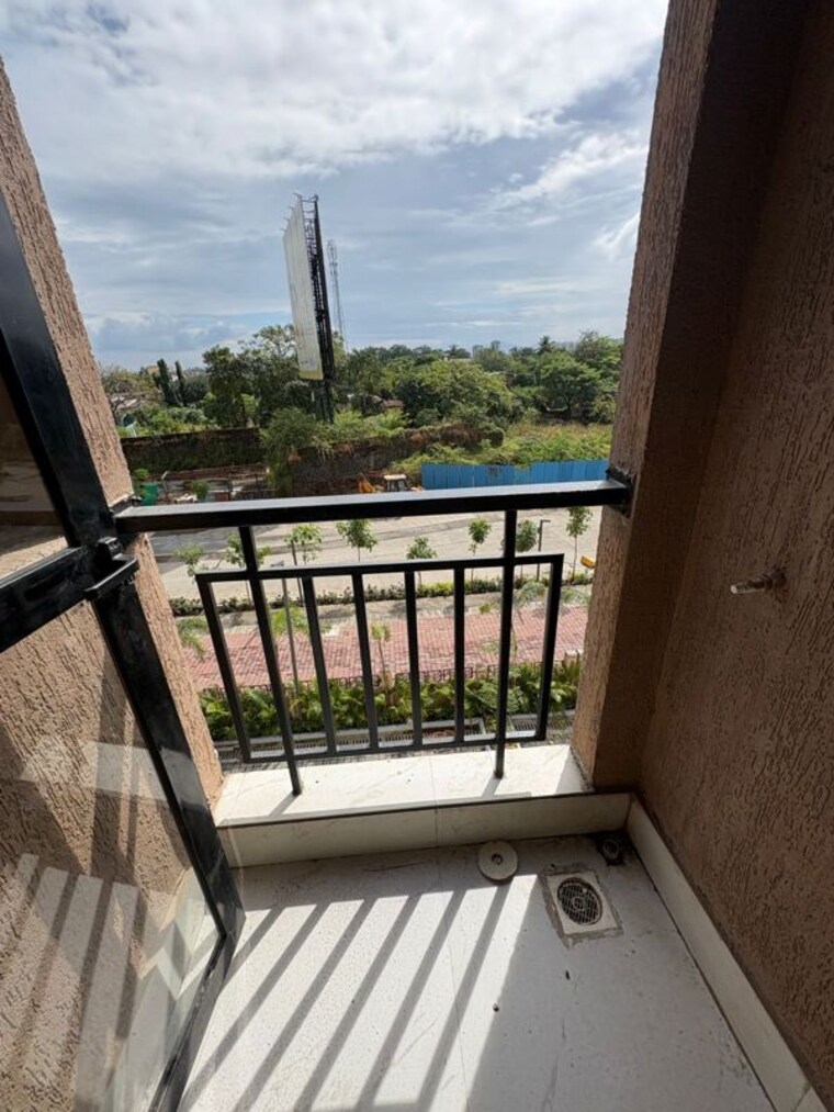 Balcony, runwal-gardens-phase-3 2.5 Bedroom 750 Sq.Ft. Apartment In Dombivli East Thane 10236554