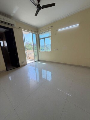 Room in 4 BHK Builder Floor at Ansal API Esencia, Sector 67 – for Sale