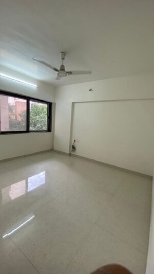 Bedroom in 3 BHK Apartment at Chembur – for Rent