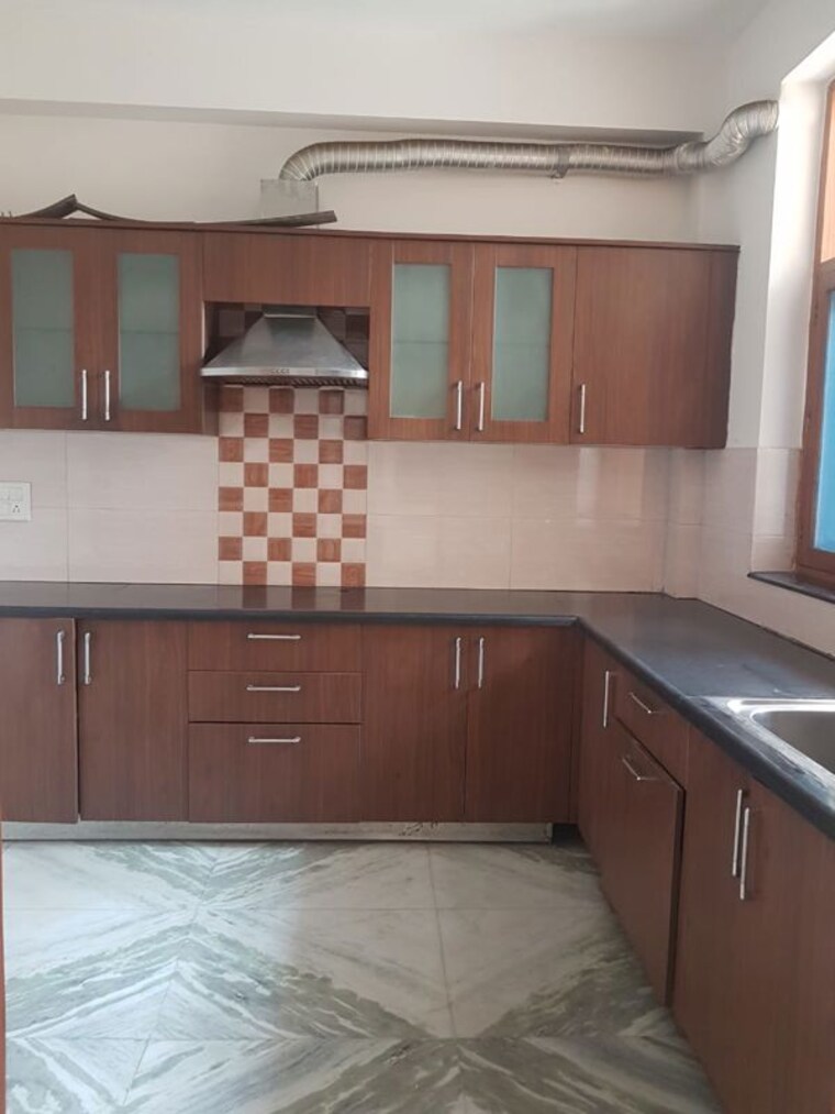 Kitchen, sector 42 3 Bedroom 1450 Sq.Ft. Builder Floor In Sector 42 Gurgaon 10236592