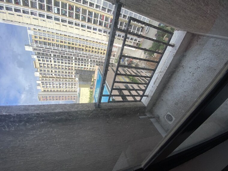 Balcony, runwal-gardens-phase-i 2 Bedroom 670 Sq.Ft. Apartment In Dombivli East Thane 10236580