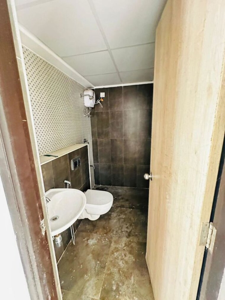 Bathroom, lodha-palava-downtown-dombivli-east 2 Bedroom 932 Sq.Ft. Apartment In Dombivli East Thane 10236638