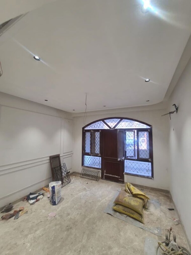 Room, sector 43 3 Bedroom 300 Sq.Ft. Builder Floor In Sector 43 Gurgaon 10236652