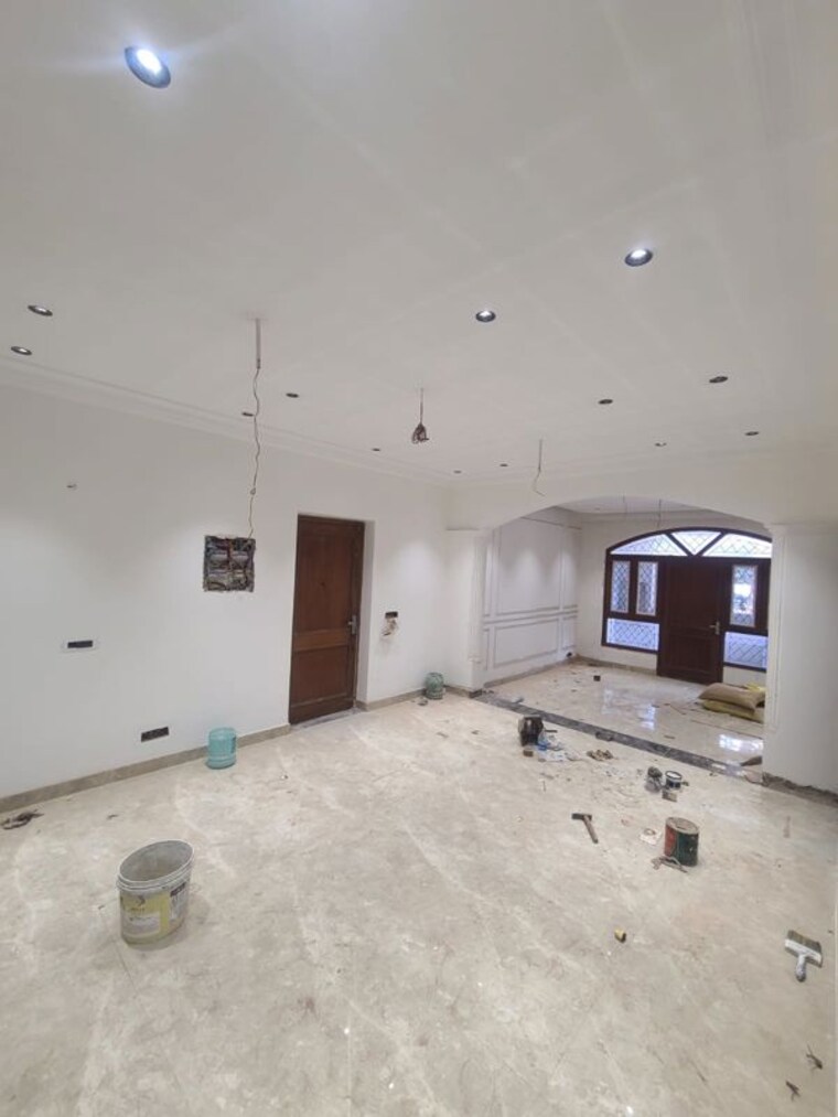 Room, sector 43 3 Bedroom 300 Sq.Ft. Builder Floor In Sector 43 Gurgaon 10236652