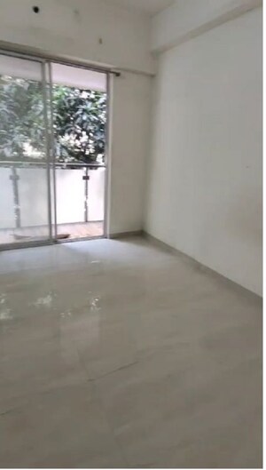 Bedroom in 2 BHK Apartment at Chembur – for Rent