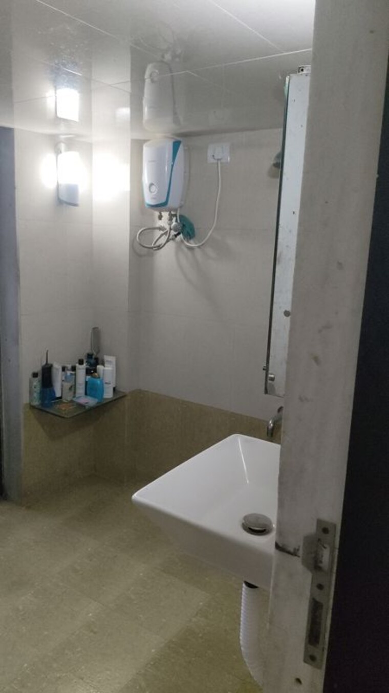 Bathroom, anmol-heights 2.5 Bedroom 988 Sq.Ft. Apartment In Naupada Thane 10236705