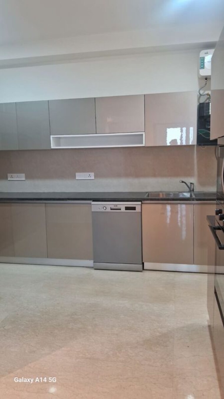 Kitchen, kharar road 3 Bedroom 1990 Sq.Ft. Apartment In Kharar Road Mohali 10236675