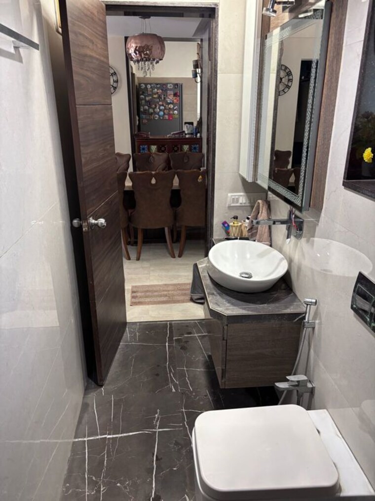Bathroom, chembur 3 Bedroom 1560 Sq.Ft. Apartment In Chembur Mumbai 10236706