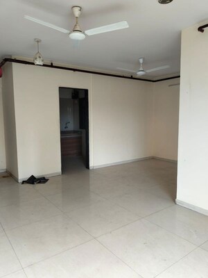 Room in 2.5 BHK Apartment at Dosti Desire, Brahmand – for Rent