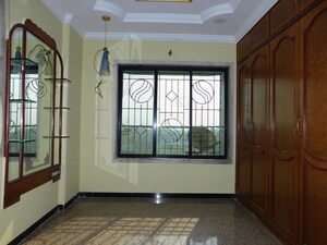 Room in 2 BHK Apartment at Mulund East – for Sale