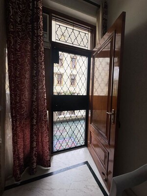 Room in 3 BHK Builder Floor at Malviya Nagar – for Sale