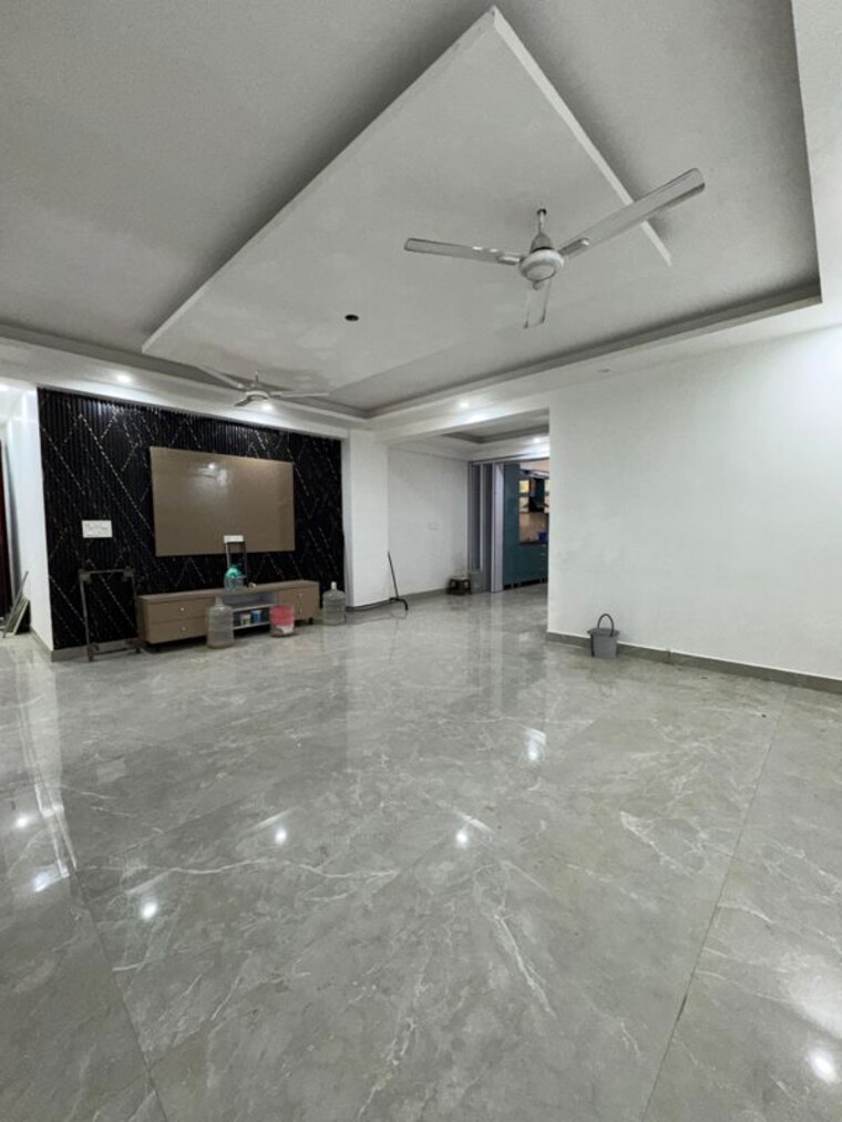  Parking, chattarpur 3 Bedroom 1400 Sq.Ft. Apartment In Chattarpur Delhi 10236794