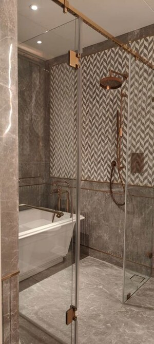 Bathroom in 4 BHK Apartment at Runwal 7 Mahalaxmi, Mahalaxmi – for Sale