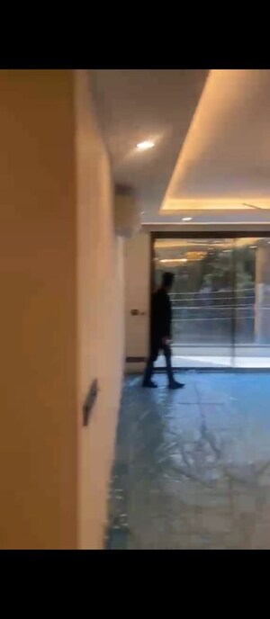 Furnished Amenities in 4 BHK Builder Floor at Ansal Sushant Lok I, Sector 43 – for Sale