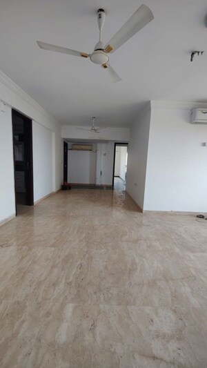 Room in 3 BHK Apartment at Hiranandani Gardens Octavius, Powai – for Rent