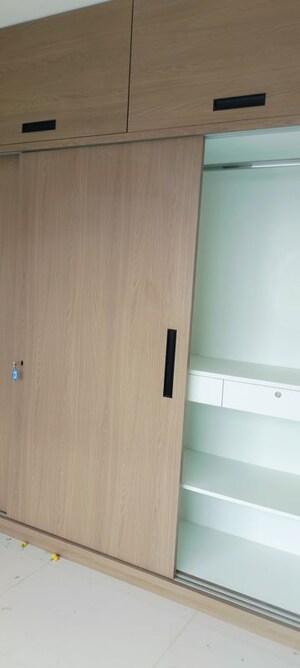 Room in 1 BHK Apartment at Sethia Kalpavruksh Heights, Kandivali West – for Rent