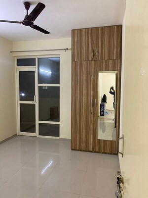 Room in 2 BHK Apartment at Pyramid Fusion Homes, Sector 70a – for Rent