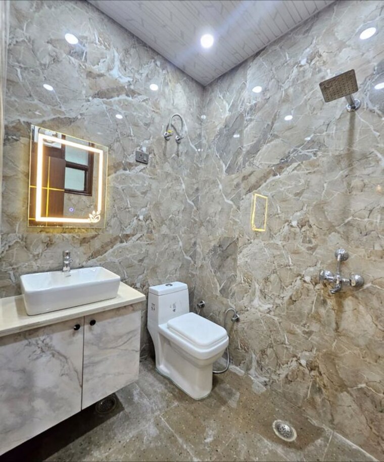 Bathroom, a-and-m-shakti-plaza 3 Bedroom 1000 Sq.Ft. Builder Floor In Shakti Khand Iii Ghaziabad 10236897