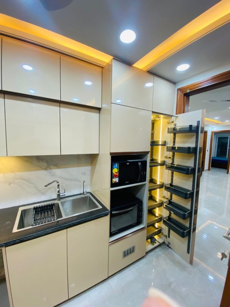 Kitchen/pantry, vasant kunj enclave 4 Bedroom 2000 Sq.Ft. Builder Floor In Vasant Kunj Enclave Delhi 10236795