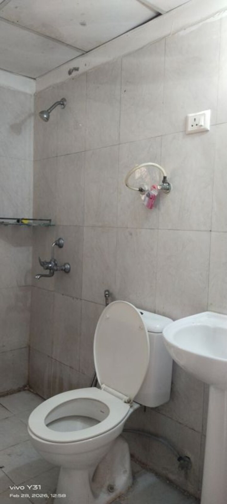 Bathroom, mahagun-my-woods 3 Bedroom 1370 Sq.Ft. Apartment In Sector 16c Greater Noida Greater Noida 10236837