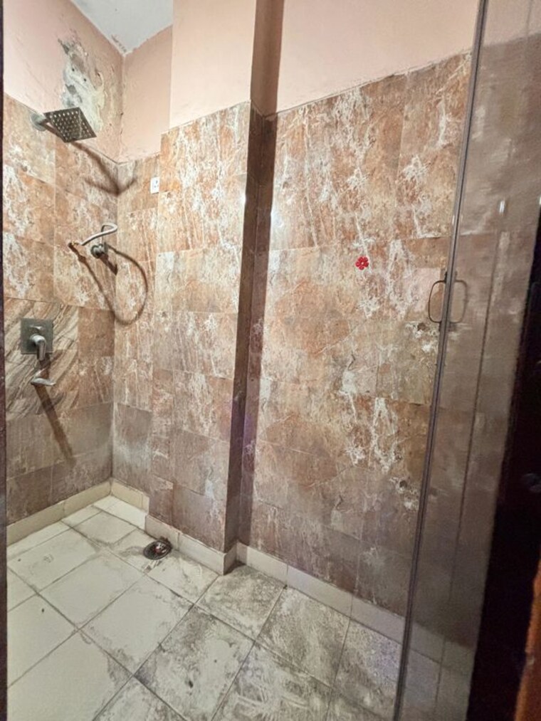 Bathroom, khirki extension 2 Bedroom 630 Sq.Ft. Builder Floor In Khirki Extension Delhi 10236916