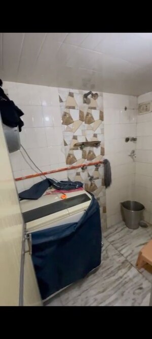 Bathroom in 1 BHK Apartment at Tolaram Colony – for Rent
