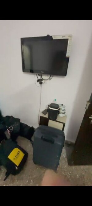 Room in 1 BHK Apartment at Tolaram Colony – for Rent