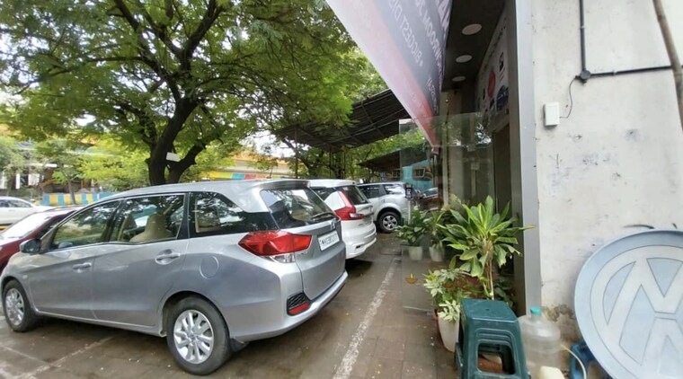  Parking, golden-park-complex Commercial Showroom 1000 Sq.Ft. In Gokul Nagar Thane 10122856
