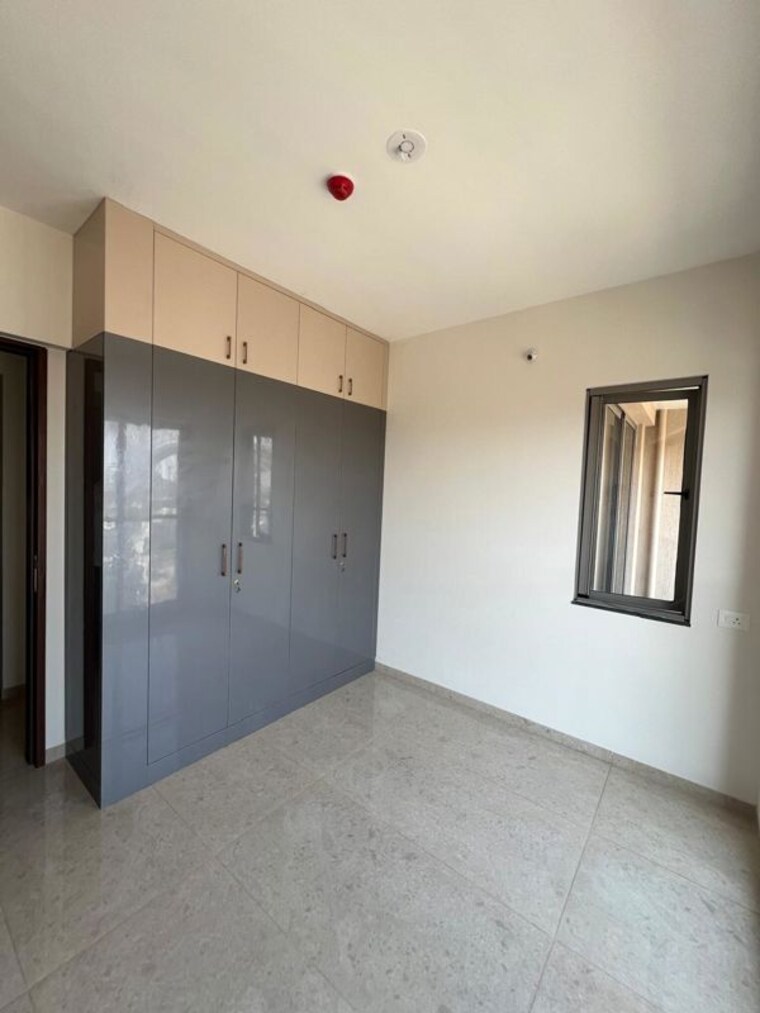 Room, basil-mondale 3 Bedroom 1300 Sq.Ft. Apartment In Mundhwa Pune 9832787