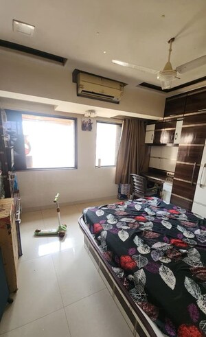 Master Bedroom in 5 BHK Apartment at Pant Nagar – for Sale