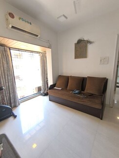 1 BHK + Pooja Room Apartment For Rent in Manali Building